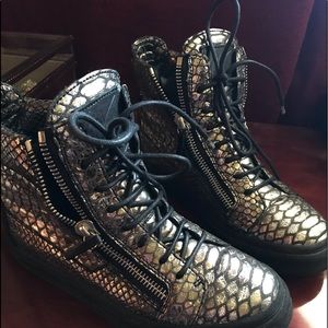 Giuseppe Zanotti - Black And Silver Python